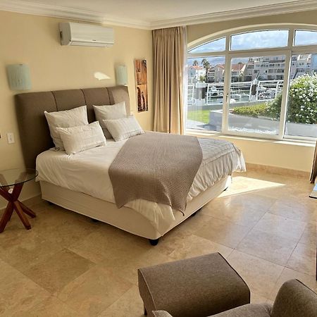 Krystal Beach Hotel Gordons Bay Exterior photo