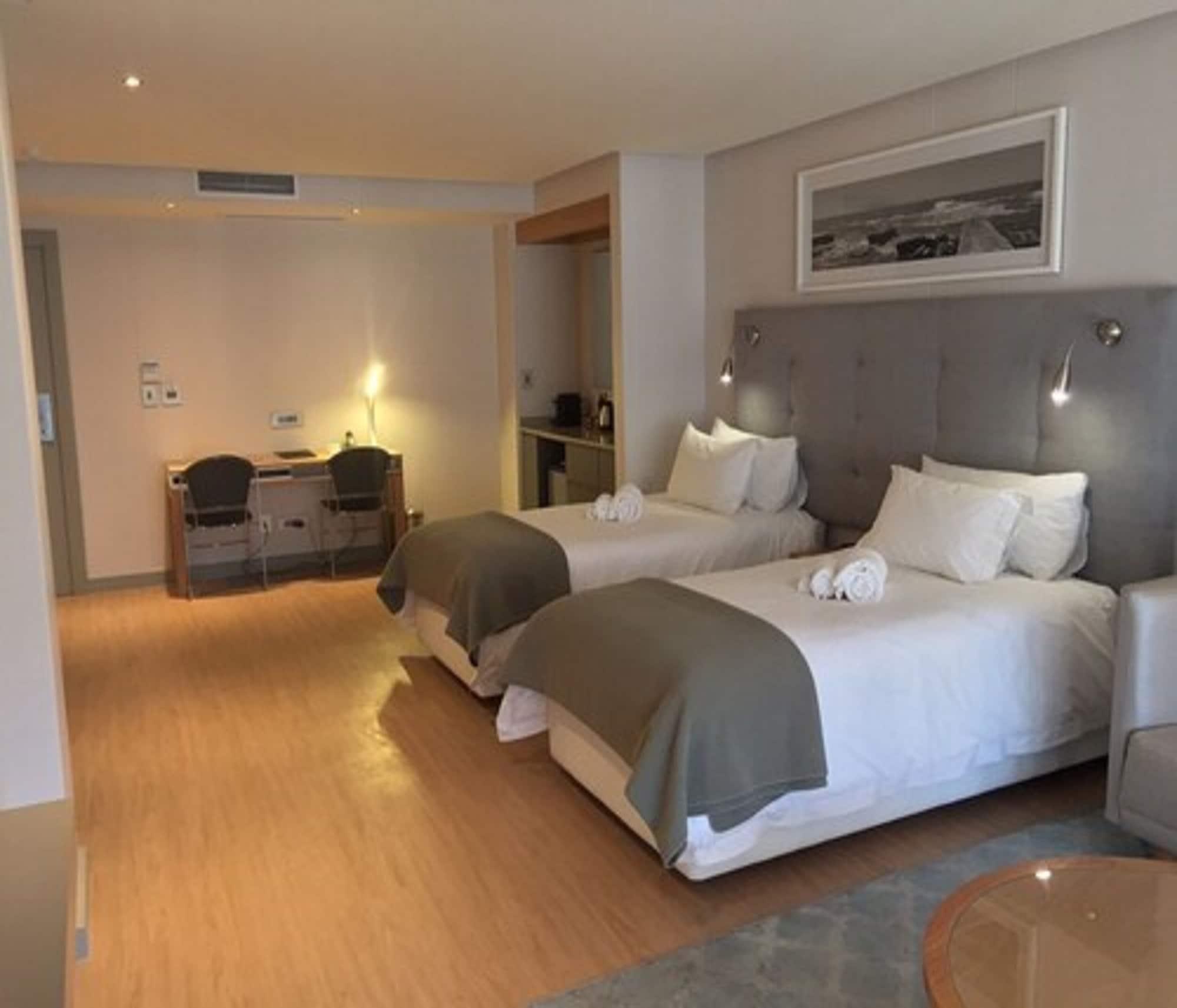 Krystal Beach Hotel Gordons Bay Exterior photo