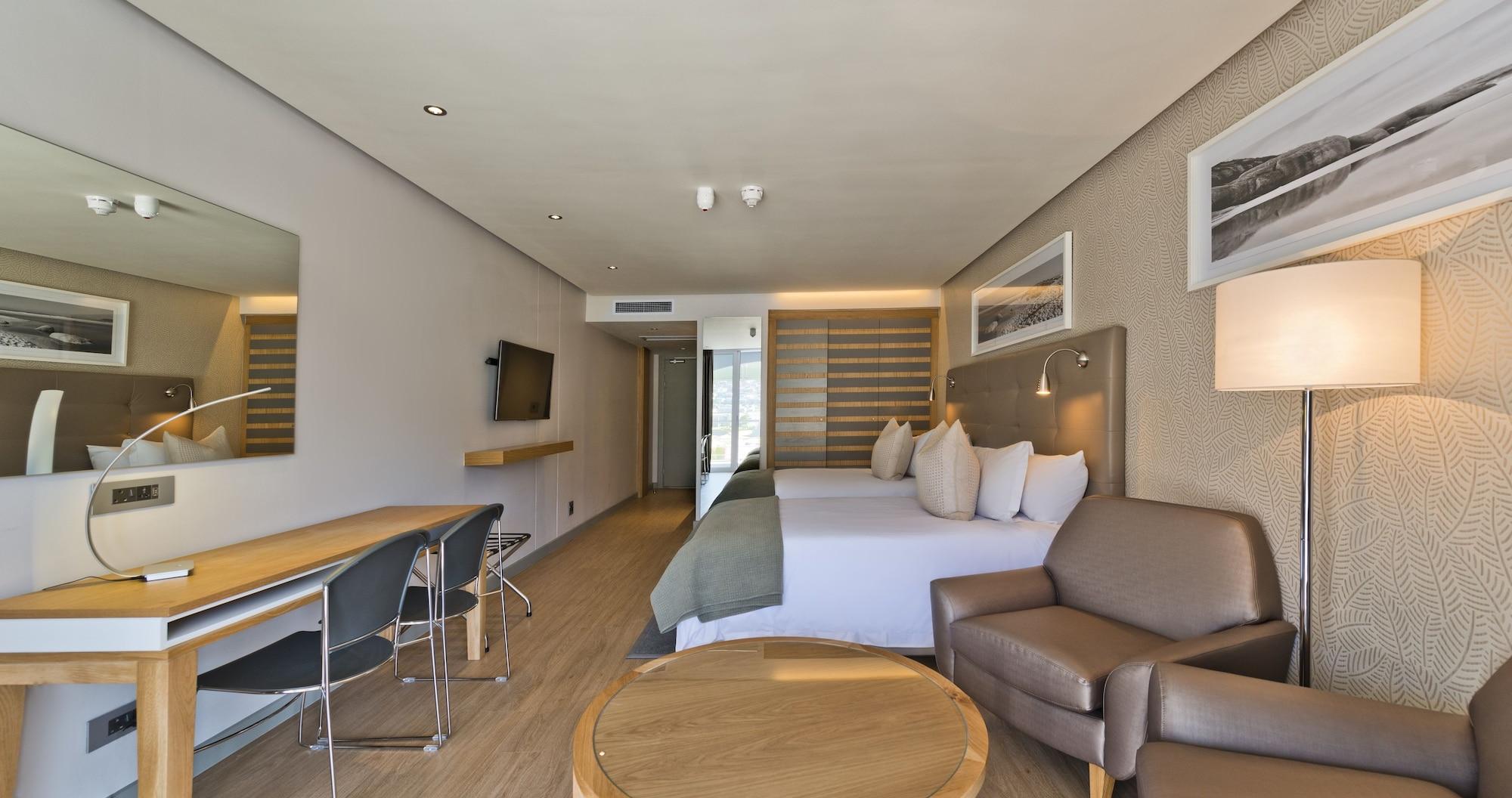 Krystal Beach Hotel Gordons Bay Exterior photo