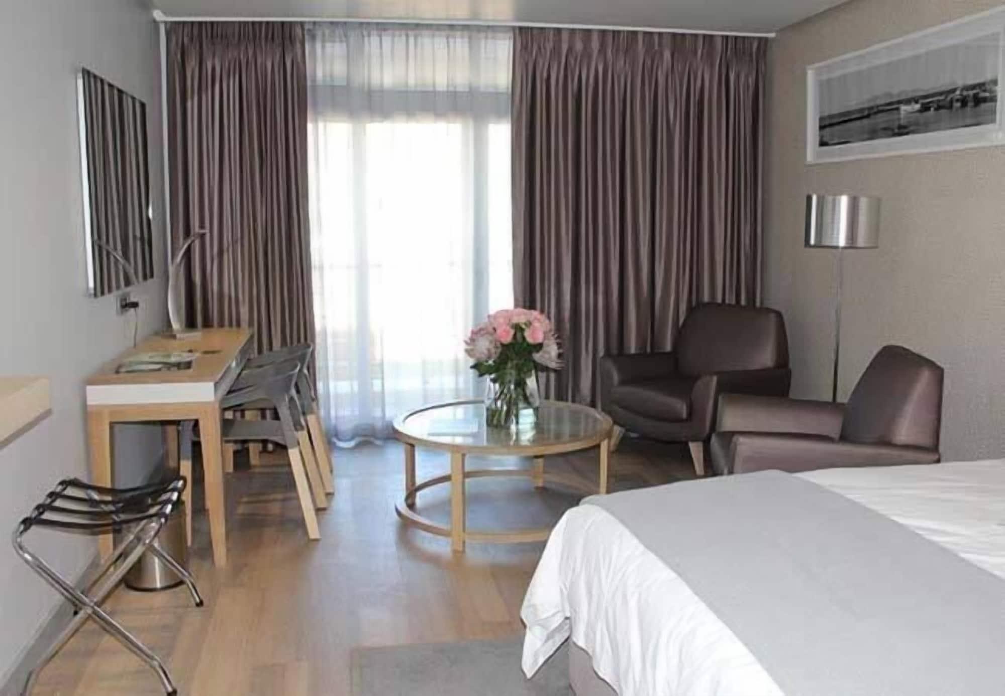 Krystal Beach Hotel Gordons Bay Exterior photo