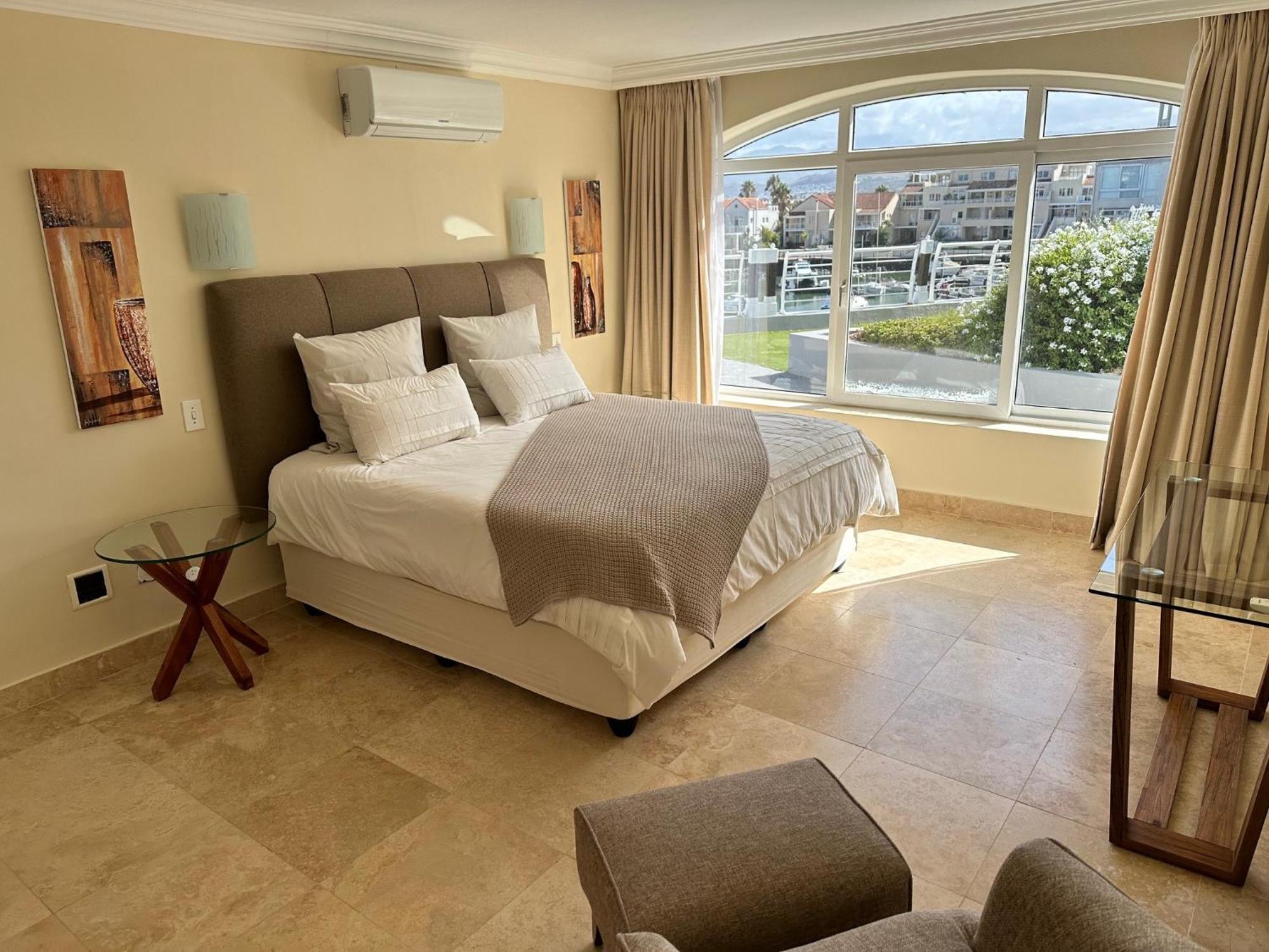 Krystal Beach Hotel Gordons Bay Exterior photo