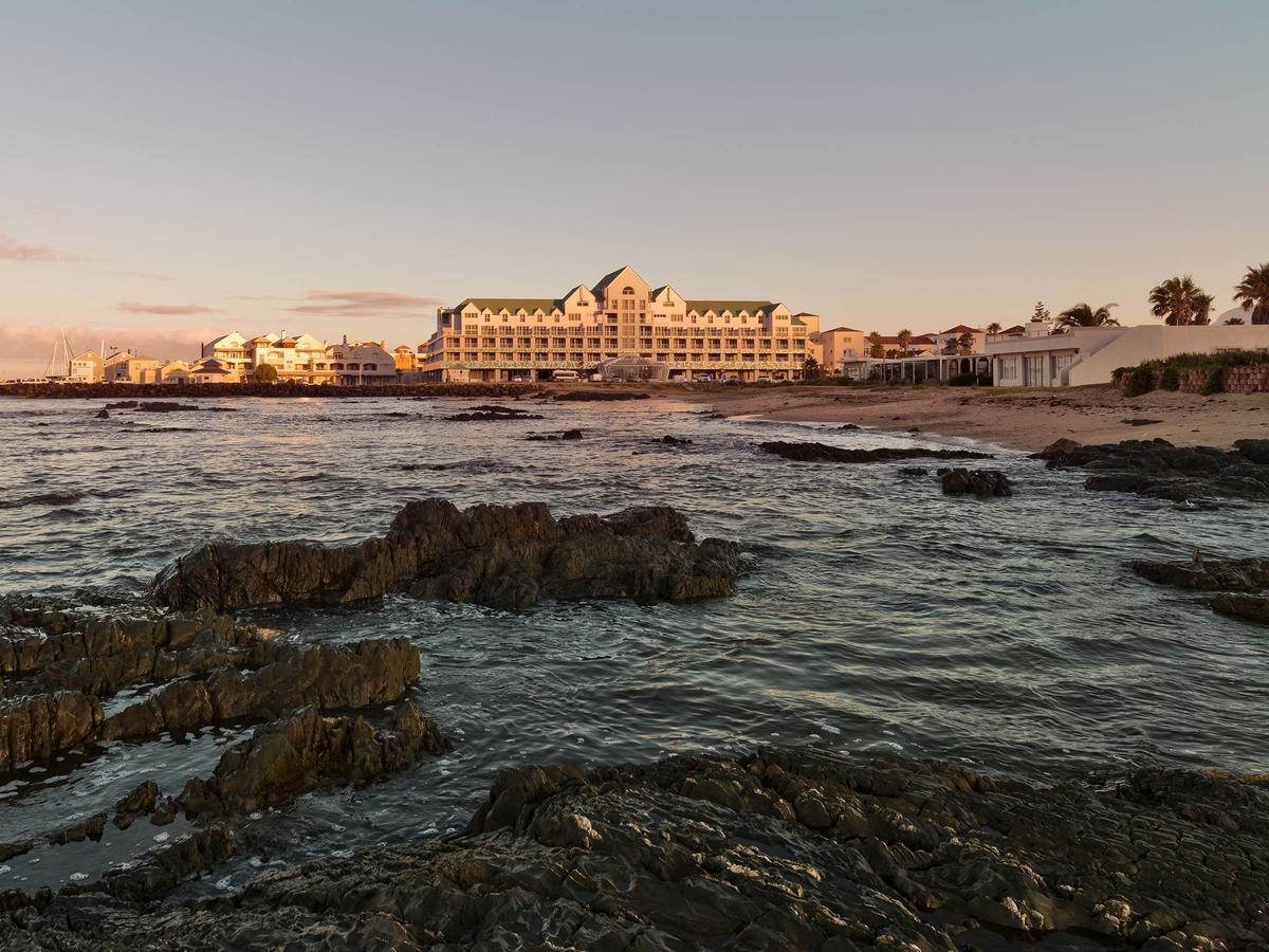 Krystal Beach Hotel Gordons Bay Exterior photo