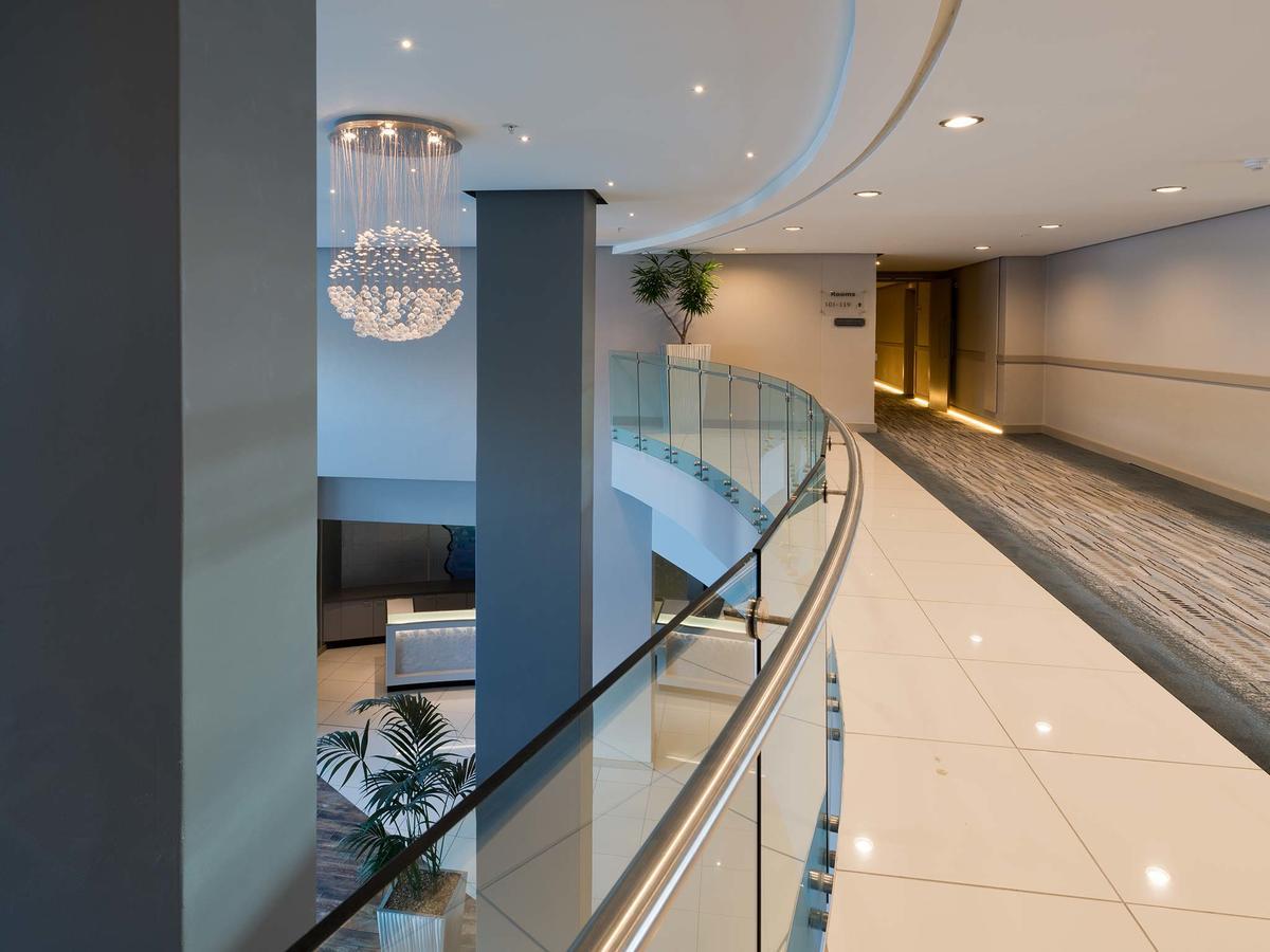 Krystal Beach Hotel Gordons Bay Exterior photo