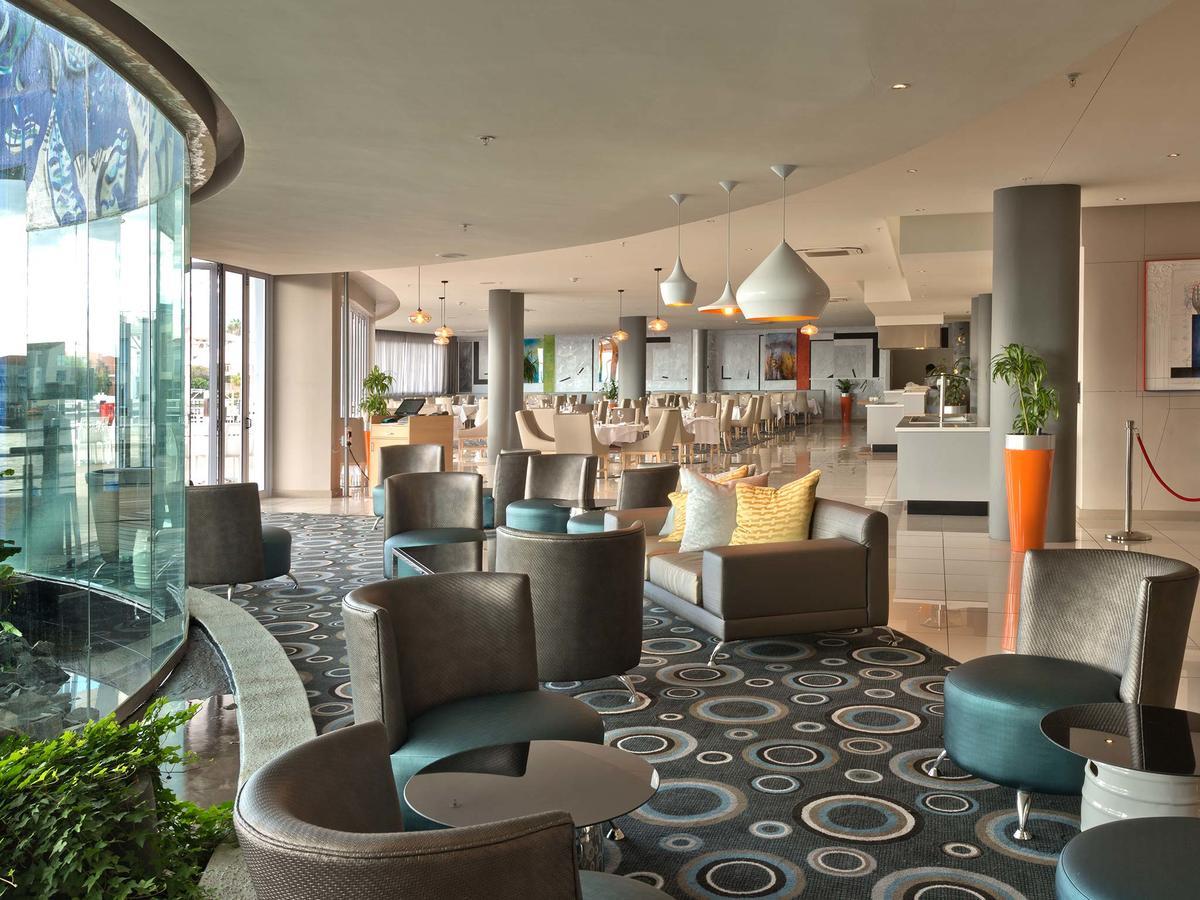 Krystal Beach Hotel Gordons Bay Exterior photo
