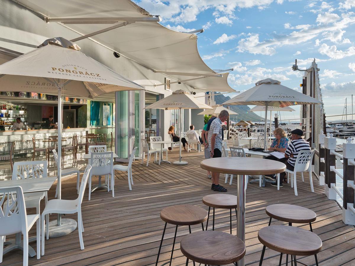 Krystal Beach Hotel Gordons Bay Exterior photo